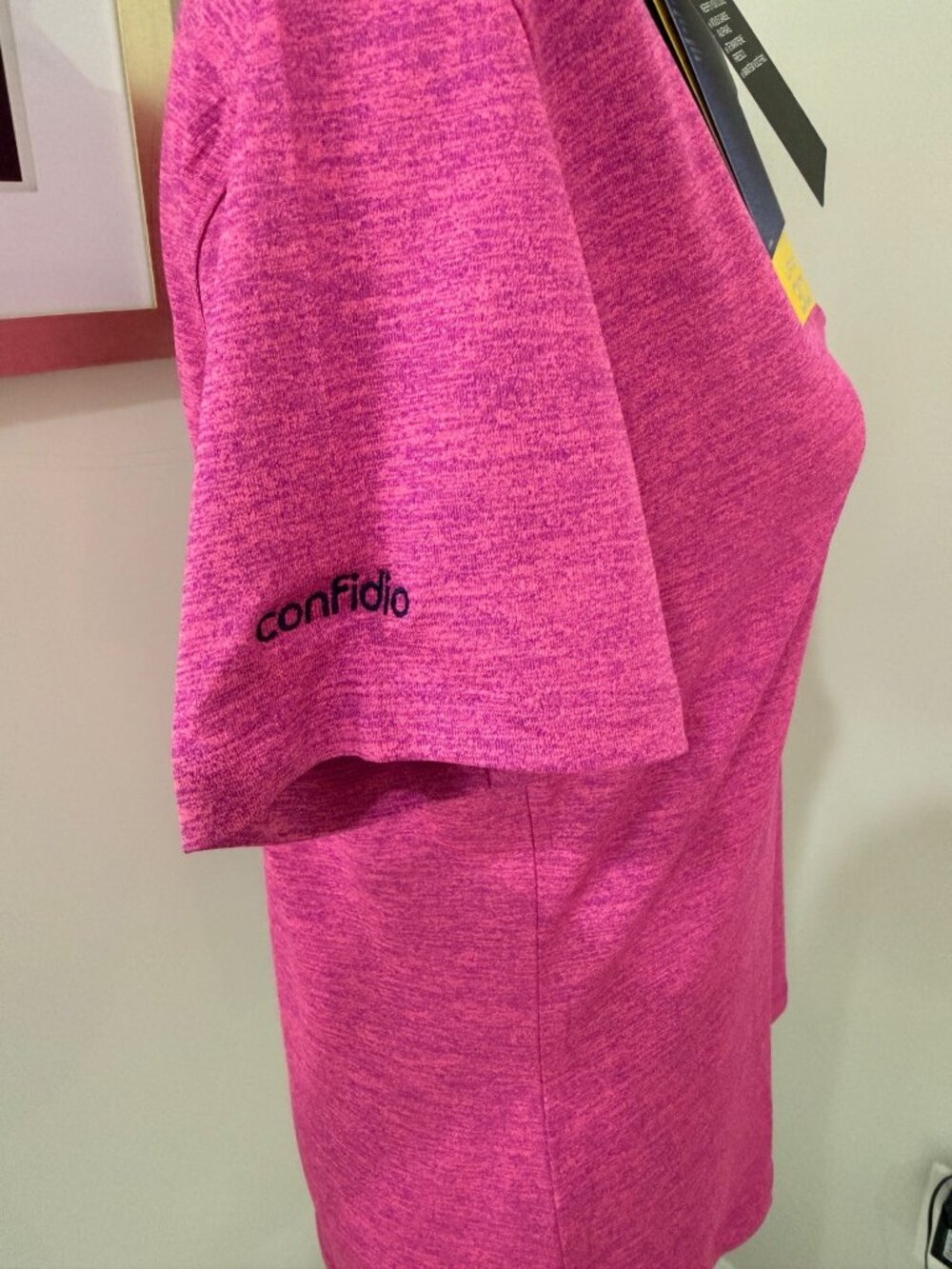 Under Armour New Women’s Medium Golf BMW Pink Polo Short Sleeve UPF 30 - Picture 6 of 10
